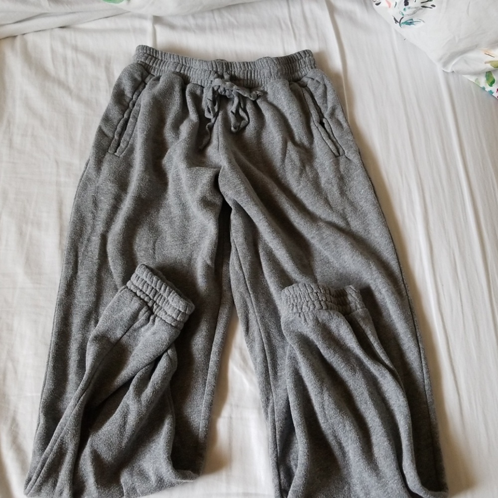 BRANDY MELVILLE SWEATPANTS